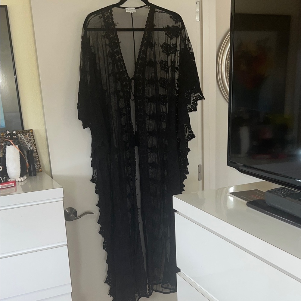 NWOT Elegant Black Lace Kimono Beach Coverup